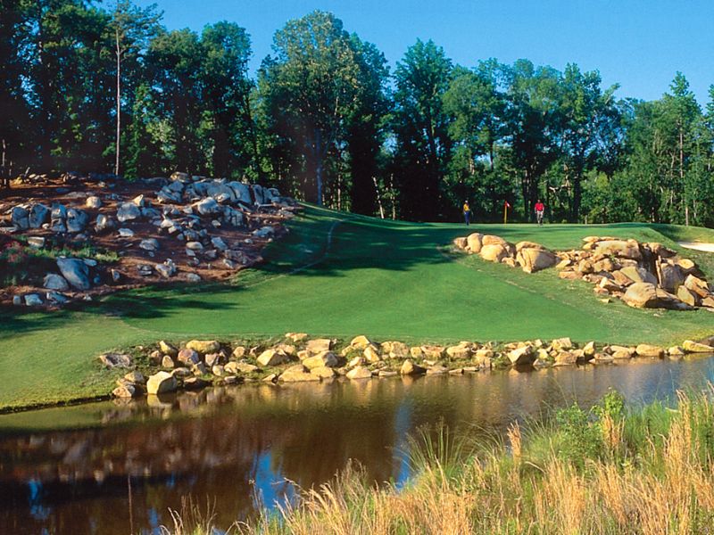 The Neuse, Clayton, North Carolina Golf course information and reviews.